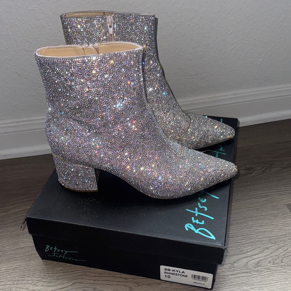 Betsey Johnson Sparkling Silver Ankle Booties - Picture 3 of 6
